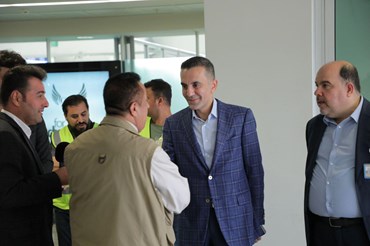 Director General of Erbil International Airport welcomes the first convoy of Kurdistan Region pilgrims 